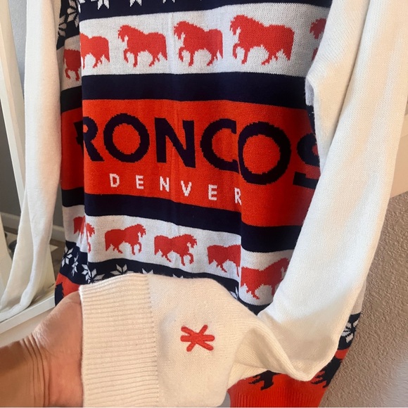 NFL Team Apparel Denver Broncos Christmas Sweater XL Men/Woman - Picture 3 of 7